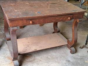 lot 302 image: Vintage Cadillac Cabinet Co 1-drawer1-shelf Wooden Desk-Table