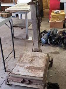 lot 356 image: Vintage Rolling Floor Scale