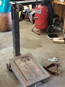 lot 357 image: Vintage Rolling Floor Scale
