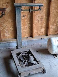 lot 361 image: Vintage Rolling Floor Scale