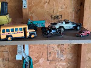 lot 366 image: Lot of (5) Toys - School Bus, Porsche 911, Fire Truck, Tractor, Old Car