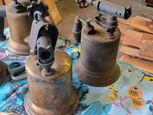lot 382 image: Lot of (2) Vintage Torches