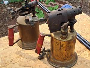 lot 388 image: Lot of (2) Vintage Torches