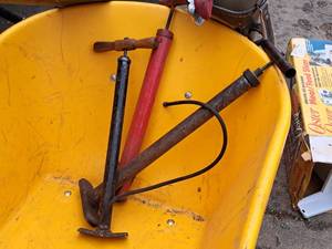 lot 402 image: Lot of (3) Bicycle Tire Pumps