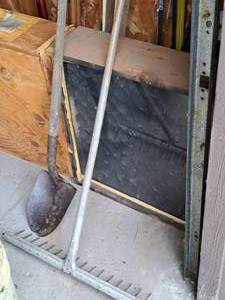 lot 408 image: Lot of (2) YardGarden Tools - Rake, Spade