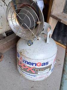 lot 412 image: Propane Heater with Propane Tank