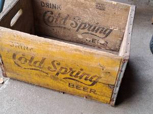 lot 427 image: Vintage Cold Spring Beer Wooden Beer Case