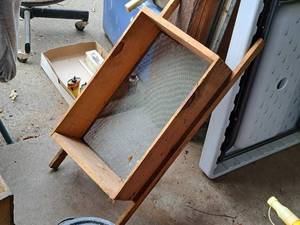 lot 428 image: Wooden Shaker Box