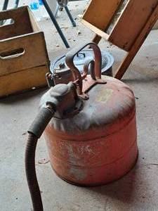 lot 426 image: 5-Gallon Metal Gas Can
