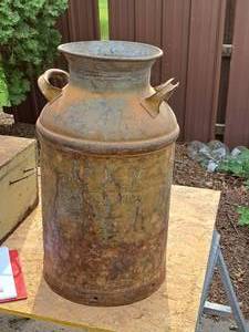 lot 431 image: Vintage Metal Milk Can