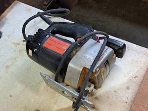 lot 119 image: Sears 1 Auto Scroller Saw 315.1729
