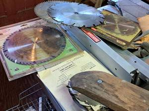lot 454 image: Lot of  Circular Saw Blades (New and Used)