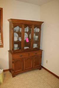lot 504 image: China Cabinet