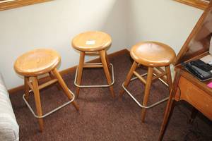 lot 525 image: Lot of (3) 16 Bar Stools