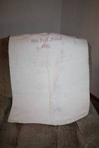 lot 561 image: Laundry Bag