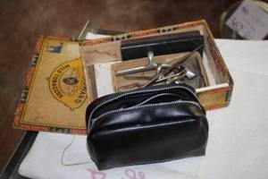lot 581 image: Shaving Accessories and Blood Pressure Gauge
