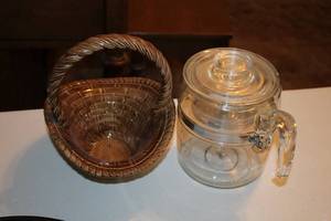 lot 903 image: Vintage Glass Coffee Pot, Ceramic Easter Basket Dcor