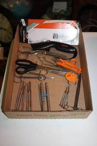 lot 908 image: Lot of (21) Hand Tools (in a flat) - Scissors, Nutcrakers, Center Punches, Razor Blades, Utility Knife