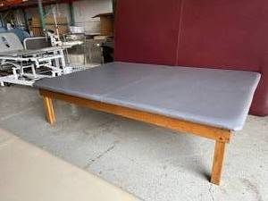 Physical Therapy Massage Chiropractic Mat Table