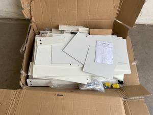 lot 69 image: Kkonetoy 31.5 White Makeup Vanity Mirror with Lights and bench