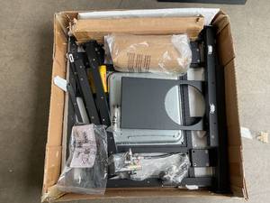 lot 4 image: HeatMaxx 30 in. 50,000 BTU Propane Gas Fire Pit Table, Square Gas Firepits with Fire Glass for Outside