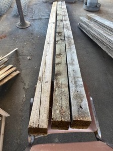 lot 40 image: 3 10ft 4x4