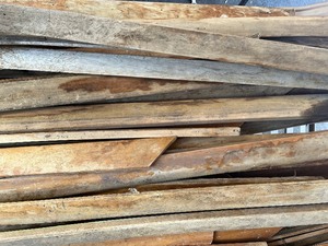 lot 39 image: old wood trim