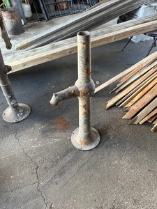 lot 53 image: pump no handle