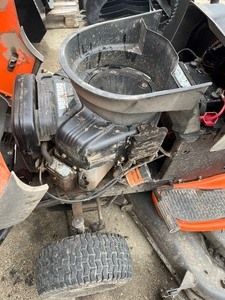 lot 67 image: Husqvarna YTH2148 with bagger