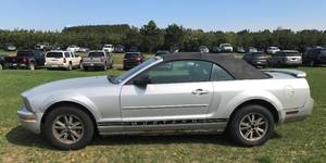 2005 Ford Mustang Deluxe Convertible