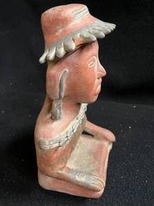 lot 10 image: Ceramic South American Statue