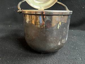 lot 14 image: Vintage Leonard Ice Bucket