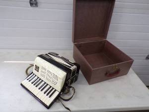 lot 19 image: Nobility Accordion with Case
