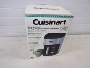 lot 29 image: Cuisinart 14 Cup Coffee Maker