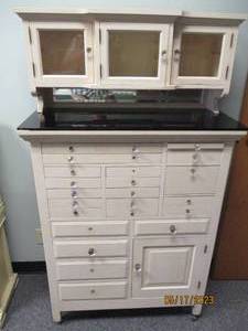 lot 1 image: Vintage dental cabinet from the 192...