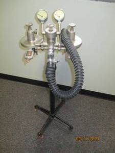 lot 5 image: Vintage Nitrous Oxide machine by Th...
