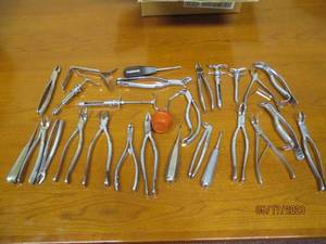 lot 23 image: Lot of assorted dental tools...