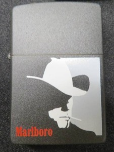 lot 25 image: VINTAGE SOLID BRASS CASING ZIPPO LIGHTER