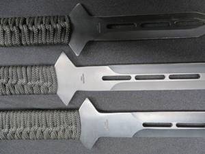 lot 29 image: TRIPLE SET OF MATCHING KNIVES