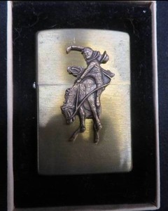 lot 39 image: VINTAGE ZIPPO LIGHTER