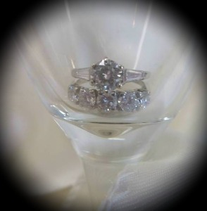 lot 0A image: STUNNING VINTAGE DIAMOND WEDDING SET