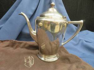 lot 85 image: POOLE SILVER CO. PLUS SILVER PLATE