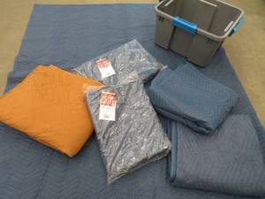 lot 86 image: MOVING BLANKETS