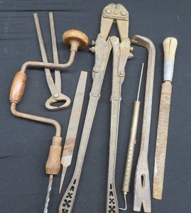 lot 93 image: VINTAGE TOOLS