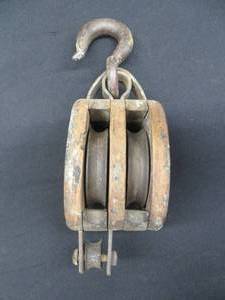 lot 94 image: ANTIQUE BLOCK AND TACKLE  PULLY
