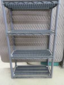 lot 103 image: HEAVY DUTY PLASTIC SHELF