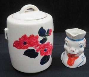 lot 116 image: MCCOY COOKIE JAR  SHAWNEE PIG PITCHER