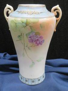lot 139 image: HANDPAINTED NIPPON TALL VASE
