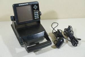 lot 17 image: Eagle Ultra Classic Portable Fishfinder Head Unit with Transducer