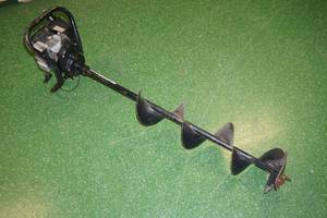 lot 20 image: Magnum III Plus 49cc 8 Ice Auger